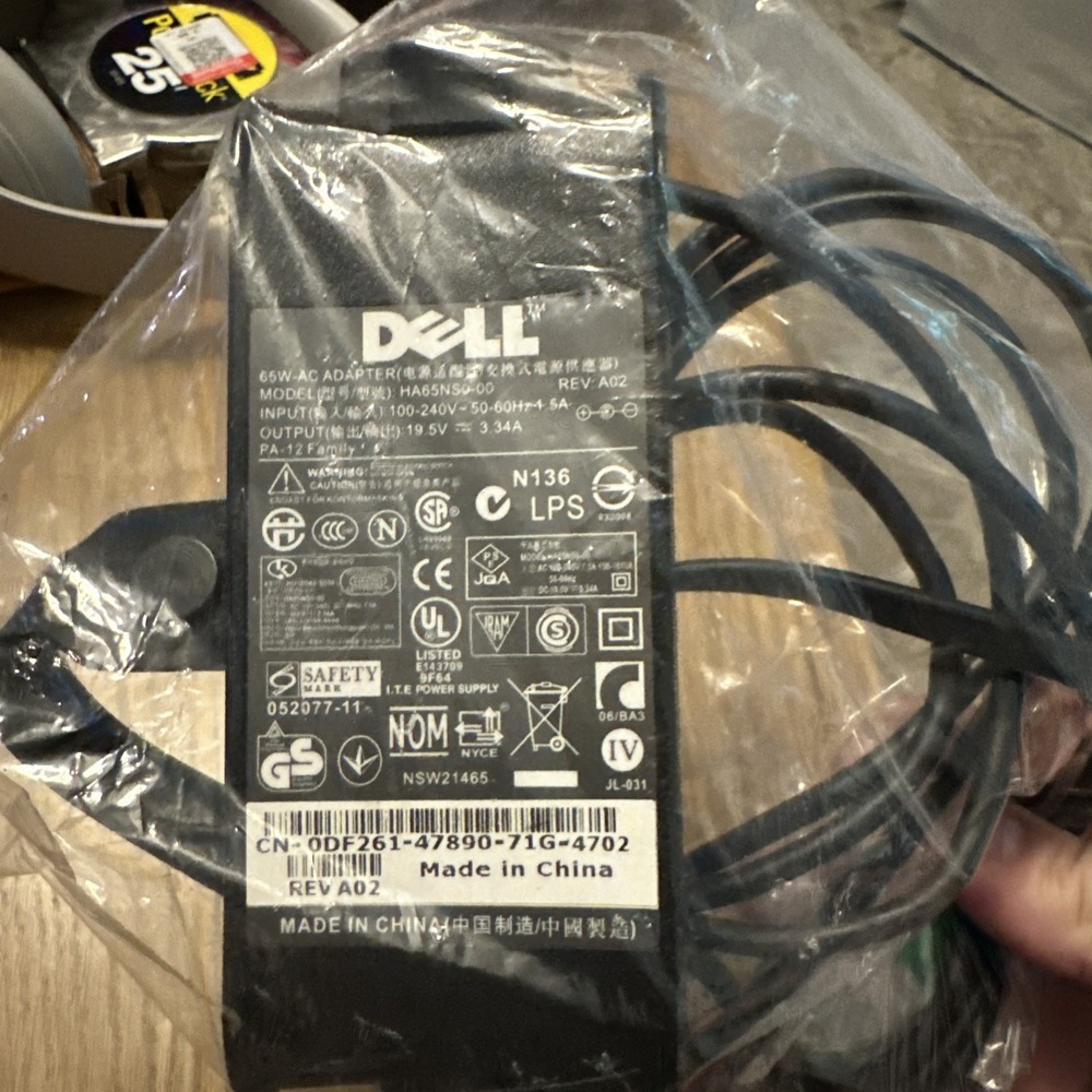 Dell HA65NS0-00 PA-12 Family AC Power Adapter 19.5 V 3.34 A 65 W DF261 0DF261